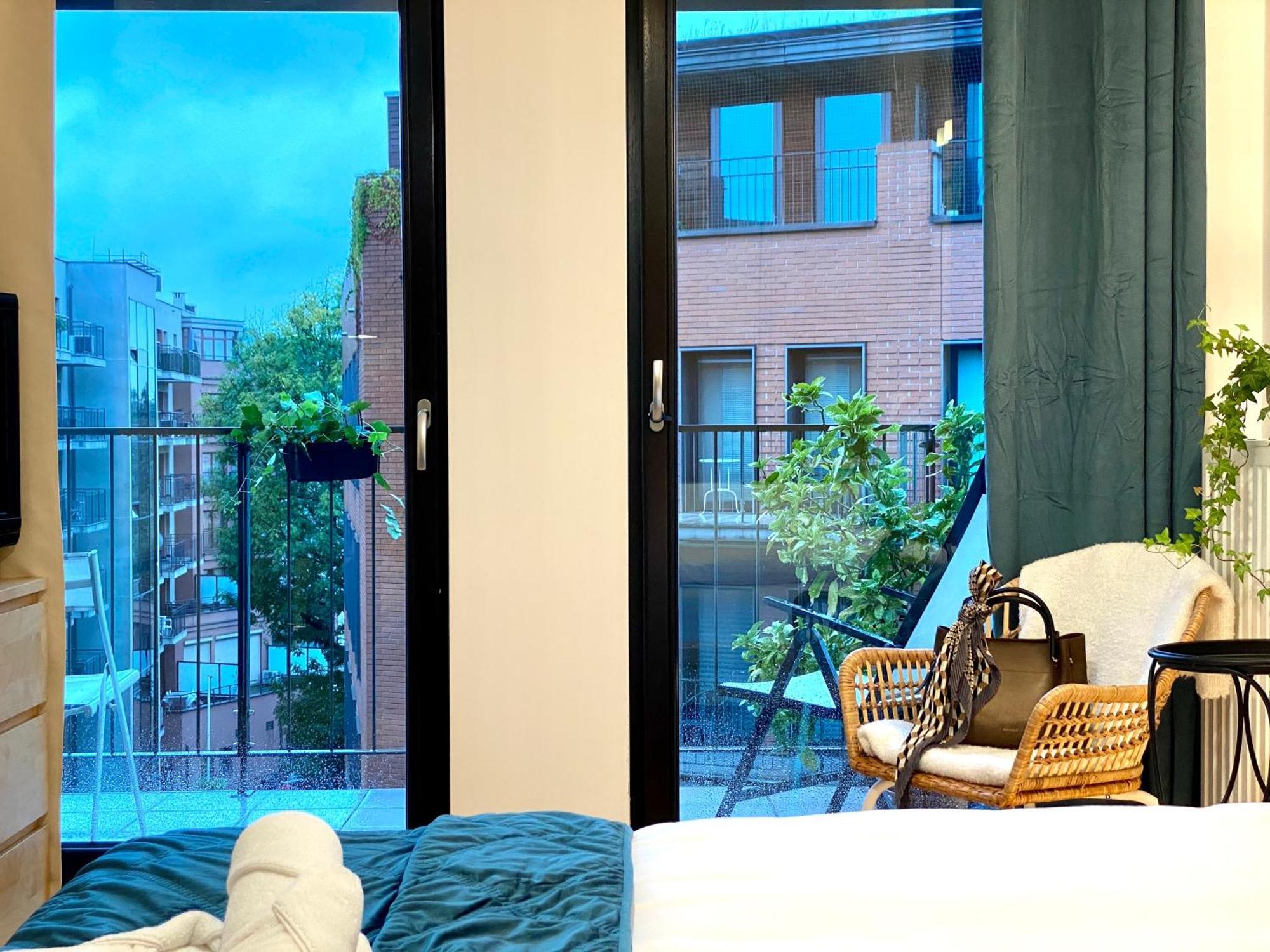 Angel Mint - Free Parking - Balcony Apartment Krakau